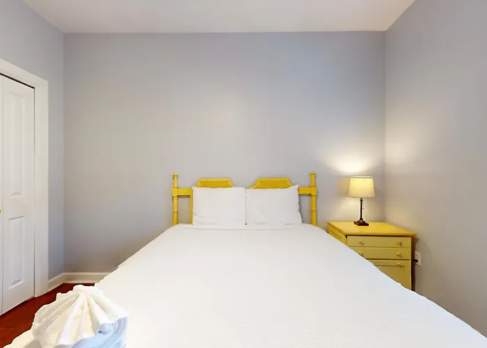 2 Bed 2 Bath Vacation Home In Destin