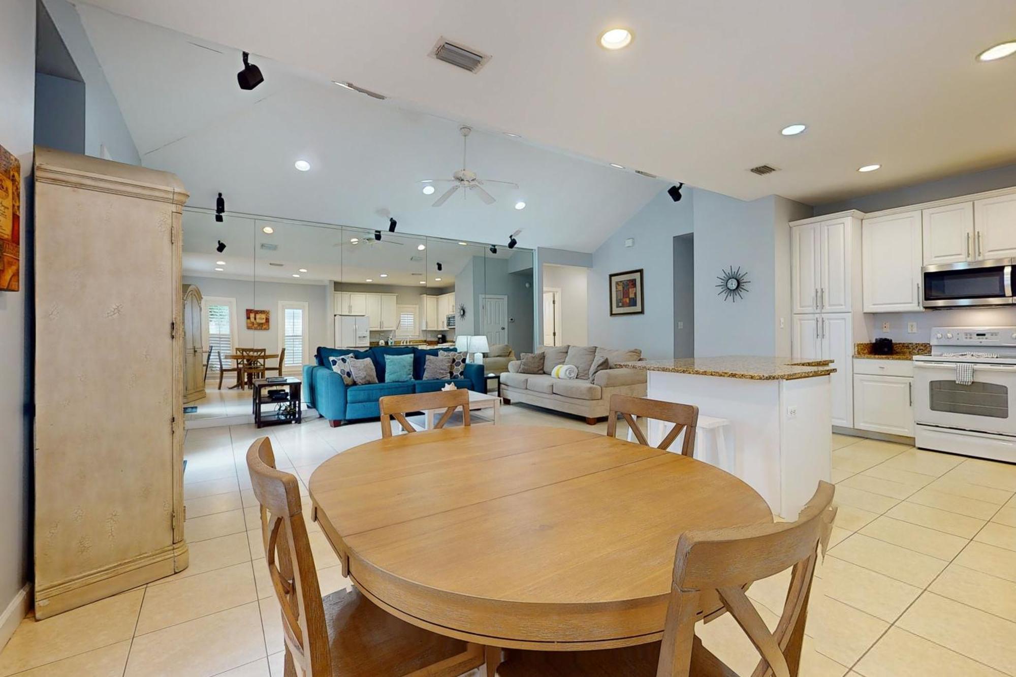 Holiday home 2 Bed 2 Bath Vacation In *
