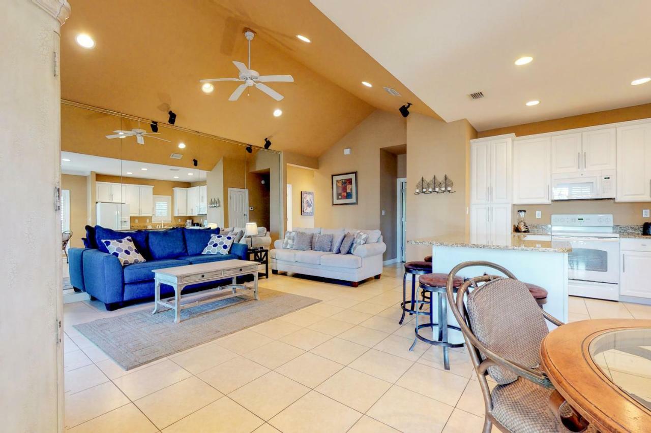 2 Bed 2 Bath Vacation In