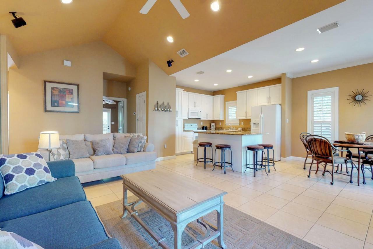2 Bed 2 Bath Vacation In